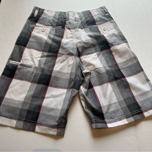 CSG Champs Men's Sports Gear Shorts Plaid Gray/White /Red Size 30 - Picture 2 of 7